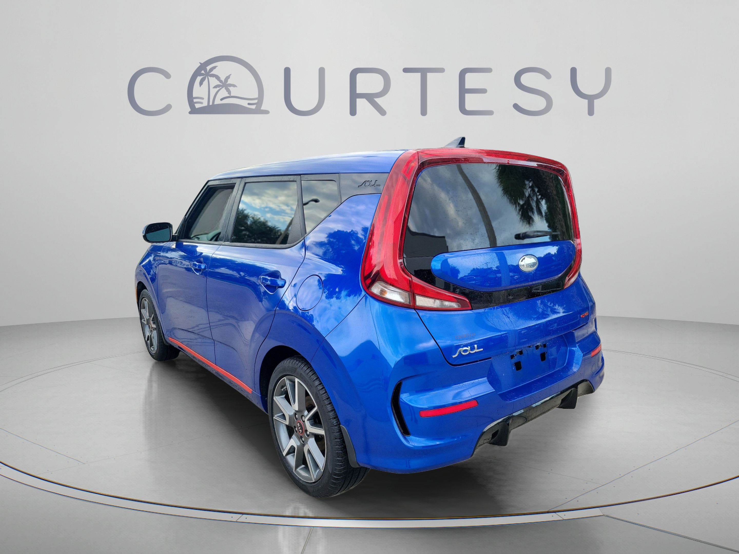Used 2020 Kia Soul GT-Line FWD image 2