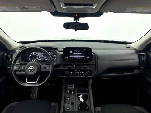 Used 2024 Nissan Pathfinder S FWD image 20