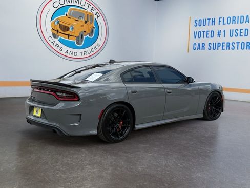 Used 2017 Dodge Charger R/T image 5