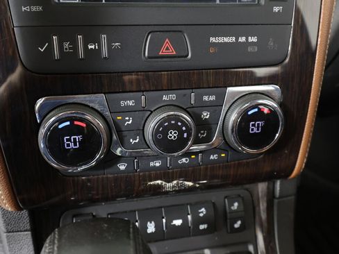 Used 2015 Chevrolet Traverse LT FWD image 37