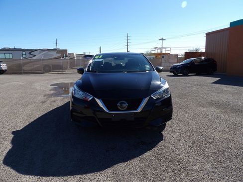 Used 2021 Nissan Versa SV image 1