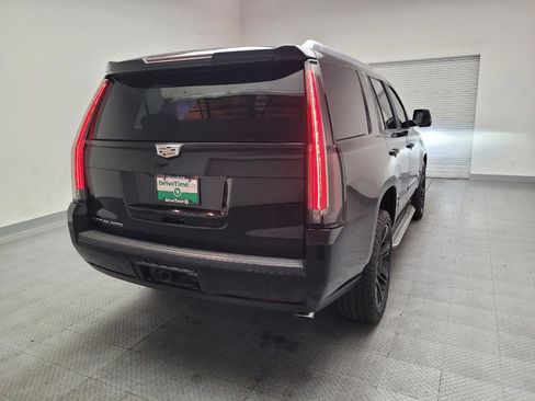 Used 2016 Cadillac Escalade Luxury AWD/4WD image 7
