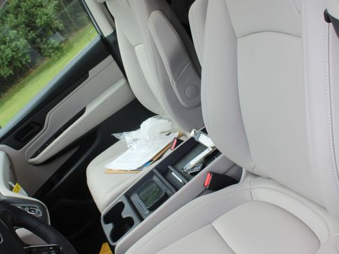New 2026 Honda Odyssey EX-L image 6