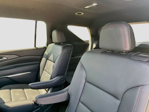 Used 2025 Chevrolet Traverse Z71 w/ Driver Confidence Package AWD/4WD image 23