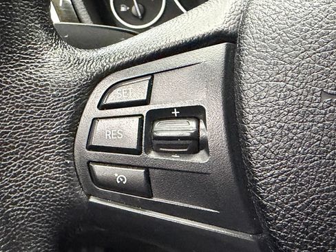 Used 2018 BMW 320i Sedan RWD image 29