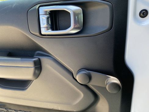 Used 2021 Jeep Wrangler Unlimited Sport image 26