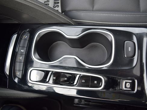 Used 2021 Buick Envision Essence FWD image 25