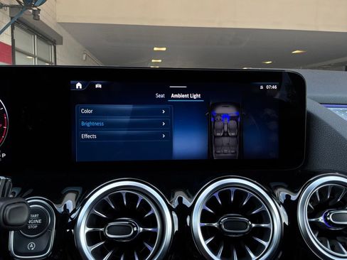 Used 2025 Mercedes-Benz GLA 250 image 33