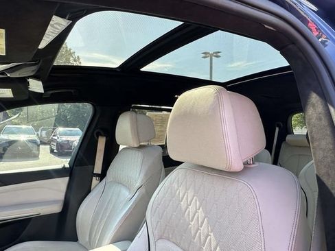 Used 2021 BMW X7 M50i AWD/4WD image 28