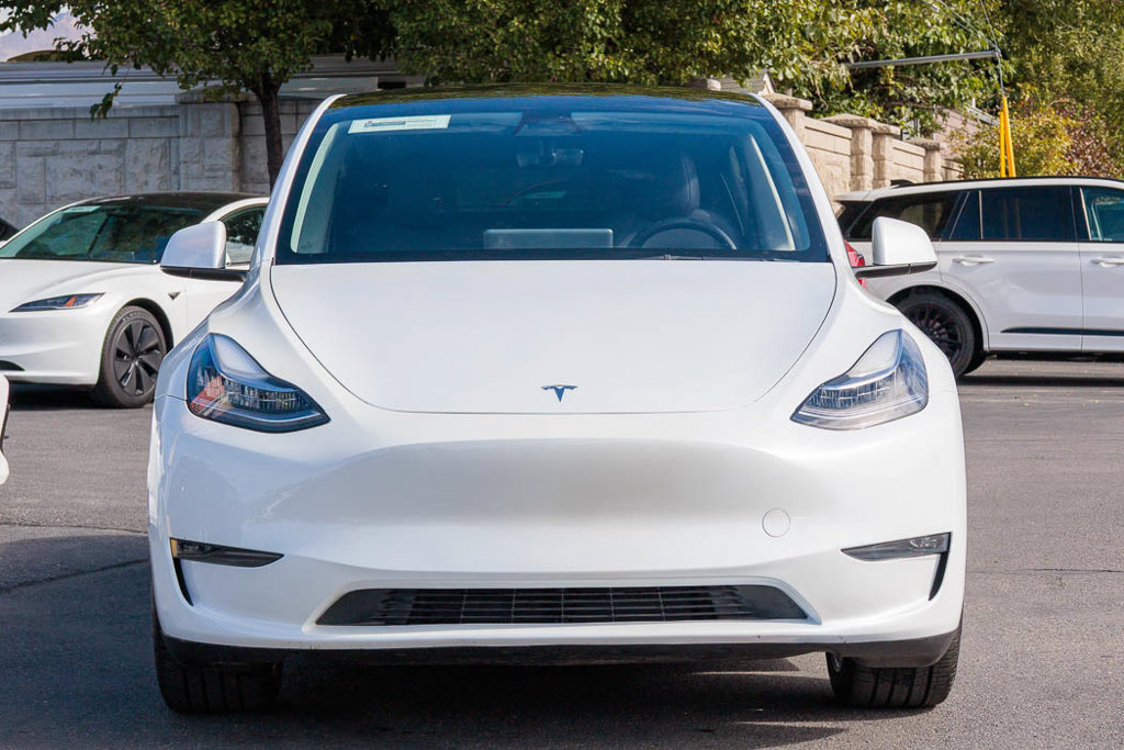 Used 2023 Tesla Model Y Long Range AWD/4WD image 13