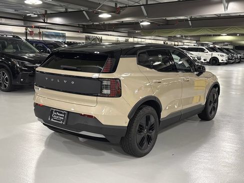 Certified 2026 Volvo EX30 Cross Country Ultra AWD/4WD image 2