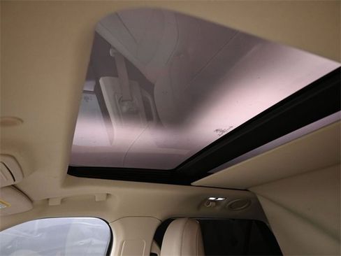 Used 2020 Ford Explorer Limited image 2