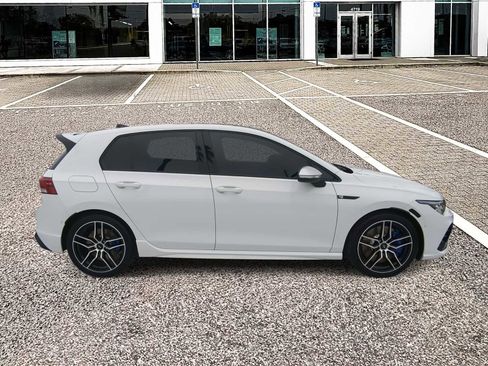 Used 2023 Volkswagen Golf R image 9