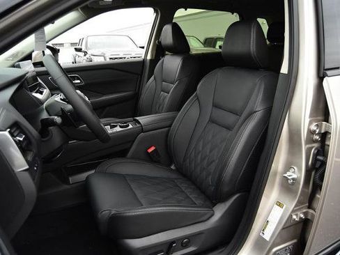 New 2026 Nissan Rogue Platinum image 22