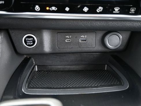 Used 2023 Nissan Rogue SV w/ SV Premium B Package image 20