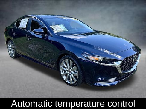 Used 2023 MAZDA MAZDA3 s FWD image 3