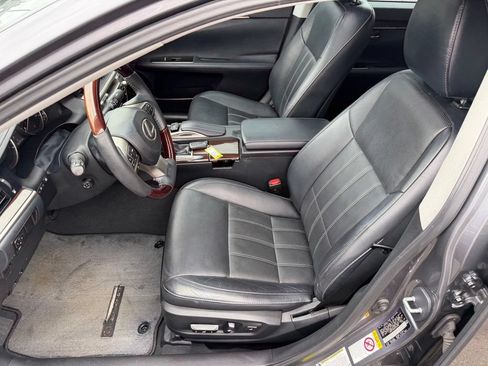 Used 2017 Lexus ES 350 w/ Luxury Package FWD image 13
