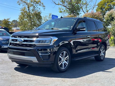 Certified 2024 Ford Expedition Limited AWD/4WD image 4
