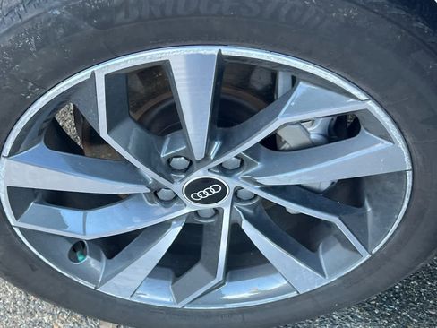 Used 2021 Audi Q5 Premium w/ Convenience Package image 22