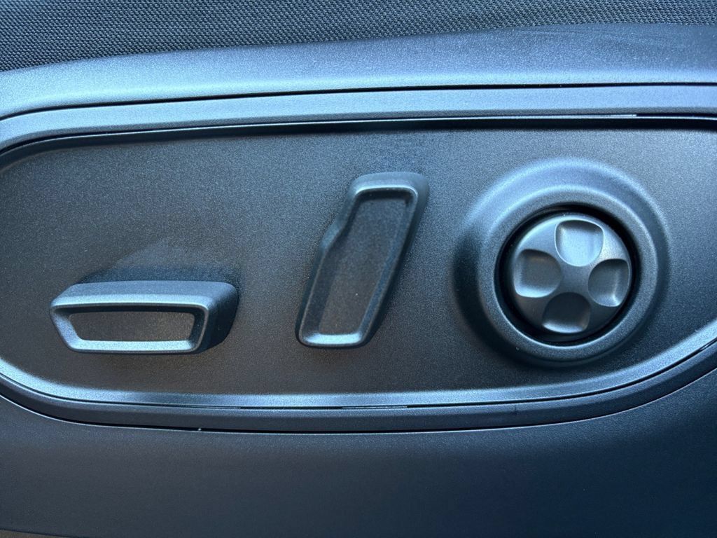 New 2026 Jeep Grand Cherokee Altitude AWD/4WD image 14