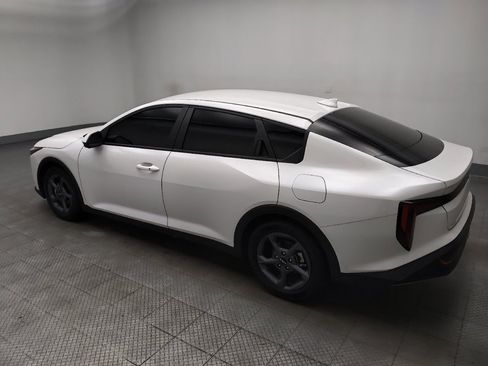 Used 2025 Kia K4 FWD image 3