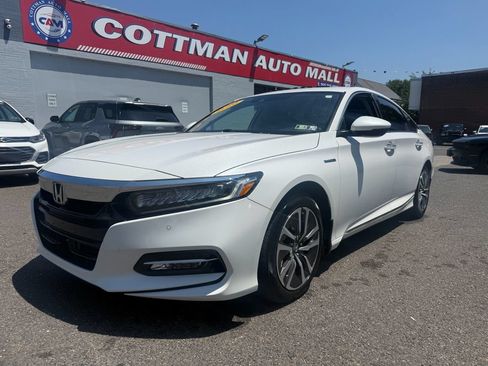 Used 2020 Honda Accord Touring image 1