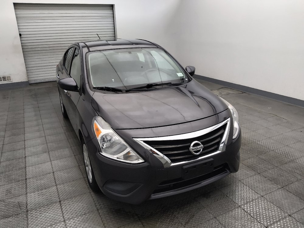Used 2015 Nissan Versa SV FWD image 14