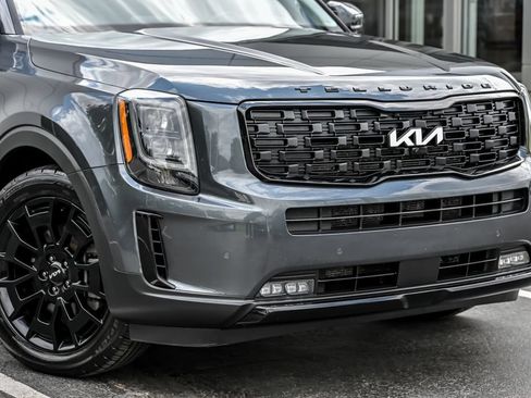 Used 2022 Kia Telluride SX w/ SX Prestige Package AWD/4WD image 2