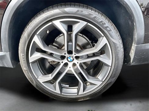 Used 2022 BMW X5 xDrive40i w/ Premium Package image 24