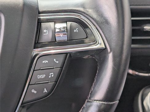 Used 2023 Lincoln Nautilus Reserve AWD/4WD image 25