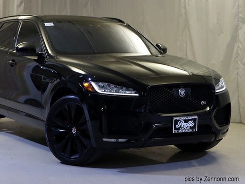 Used 2020 Jaguar F-PACE S image 2