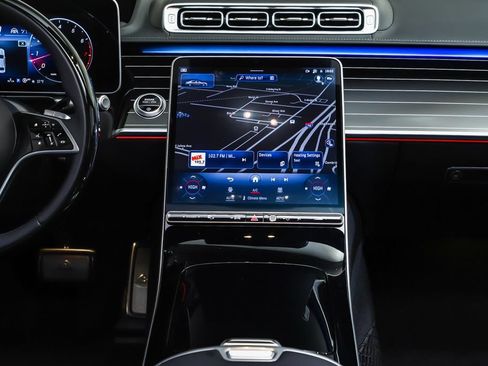 Certified 2024 Mercedes-Benz Maybach S 580 4MATIC image 17
