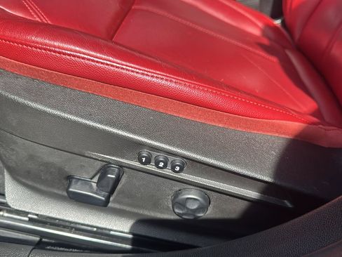 Used 2019 Alfa Romeo Giulia AWD w/ Cold Weather Package image 17