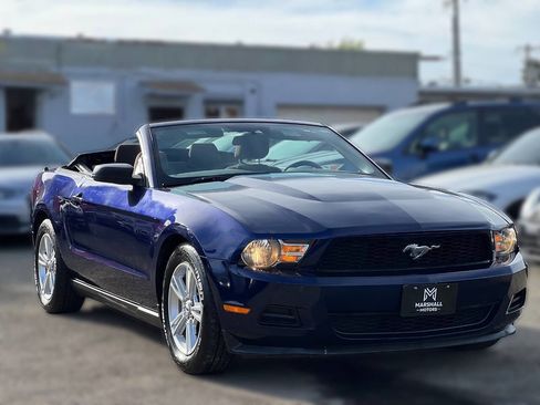 Used 2012 Ford Mustang Premium RWD image 1