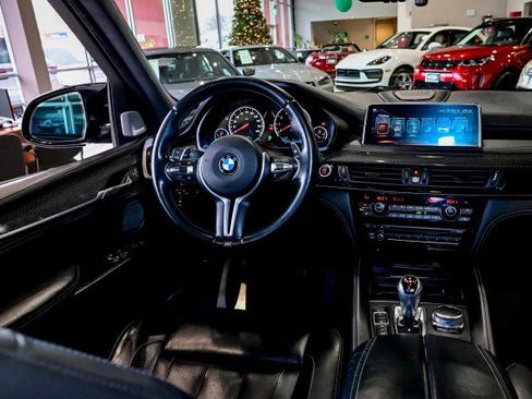 Used 2017 BMW X5 M image 30