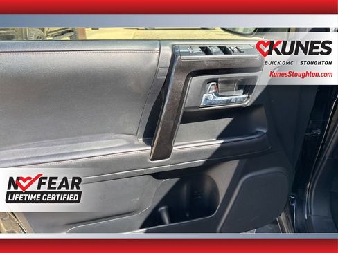 Used 2024 Toyota 4Runner TRD Off-Road Premium image 18