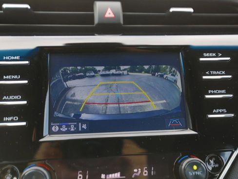 Used 2018 Toyota Camry XLE w/ Driver Assist Package FWD image 11