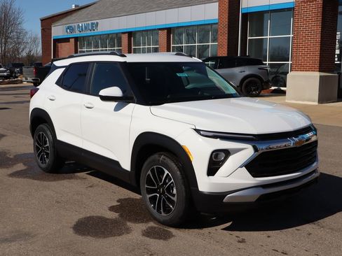 New 2026 Chevrolet TrailBlazer LT w/ Convenience Package image 2