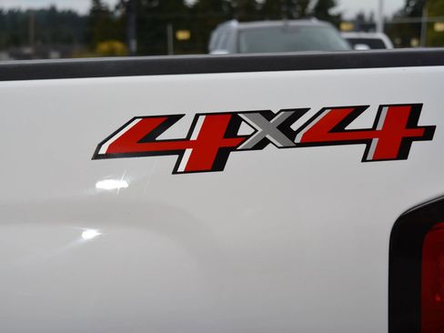 Used 2018 Chevrolet Silverado 1500 W/T w/ Trailering Package image 10