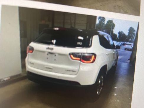 Used 2017 Jeep Compass Limited AWD/4WD image 6
