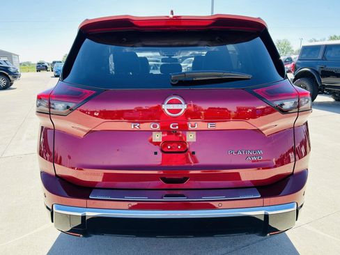 Used 2025 Nissan Rogue Platinum w/ Platinum Premium Package AWD/4WD image 39