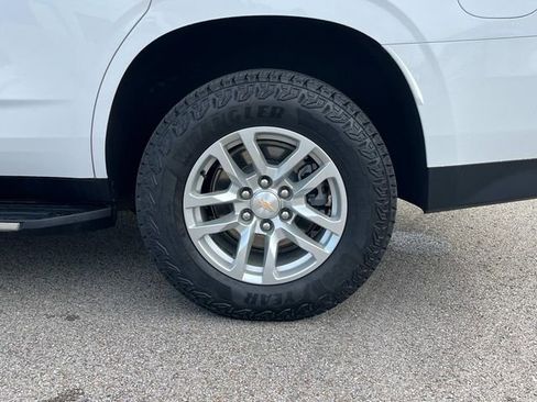Used 2024 Chevrolet Tahoe LT AWD/4WD image 17