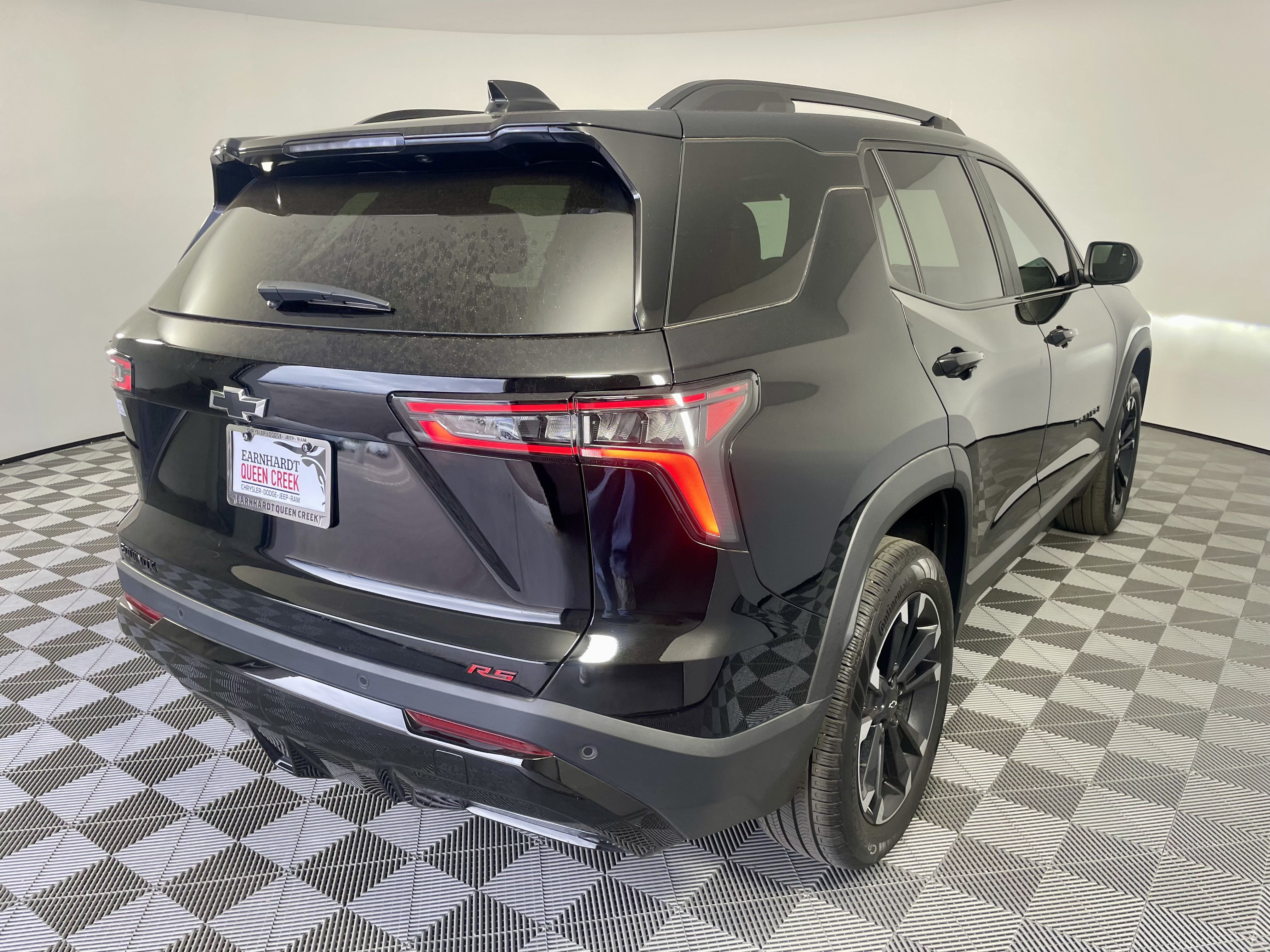 Used 2026 Chevrolet Equinox RS FWD image 5