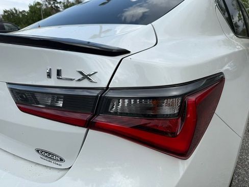 Used 2019 Acura ILX image 11