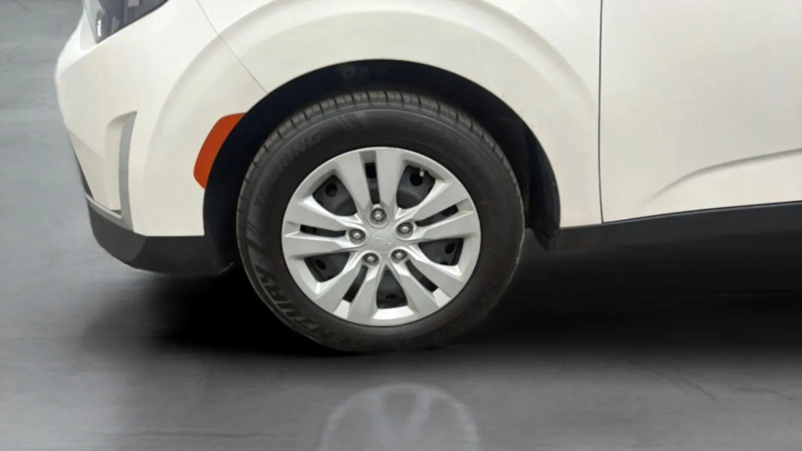 Used 2023 Kia Soul LX FWD image 28