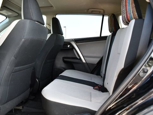Used 2016 Toyota RAV4 XLE AWD/4WD image 16
