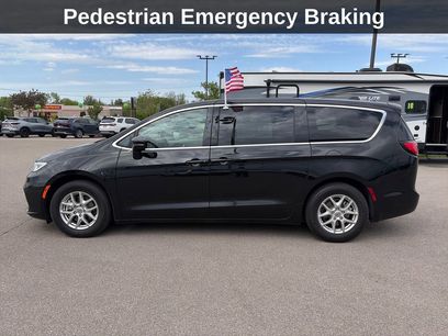 Used 2024 Chrysler Pacifica Touring-L