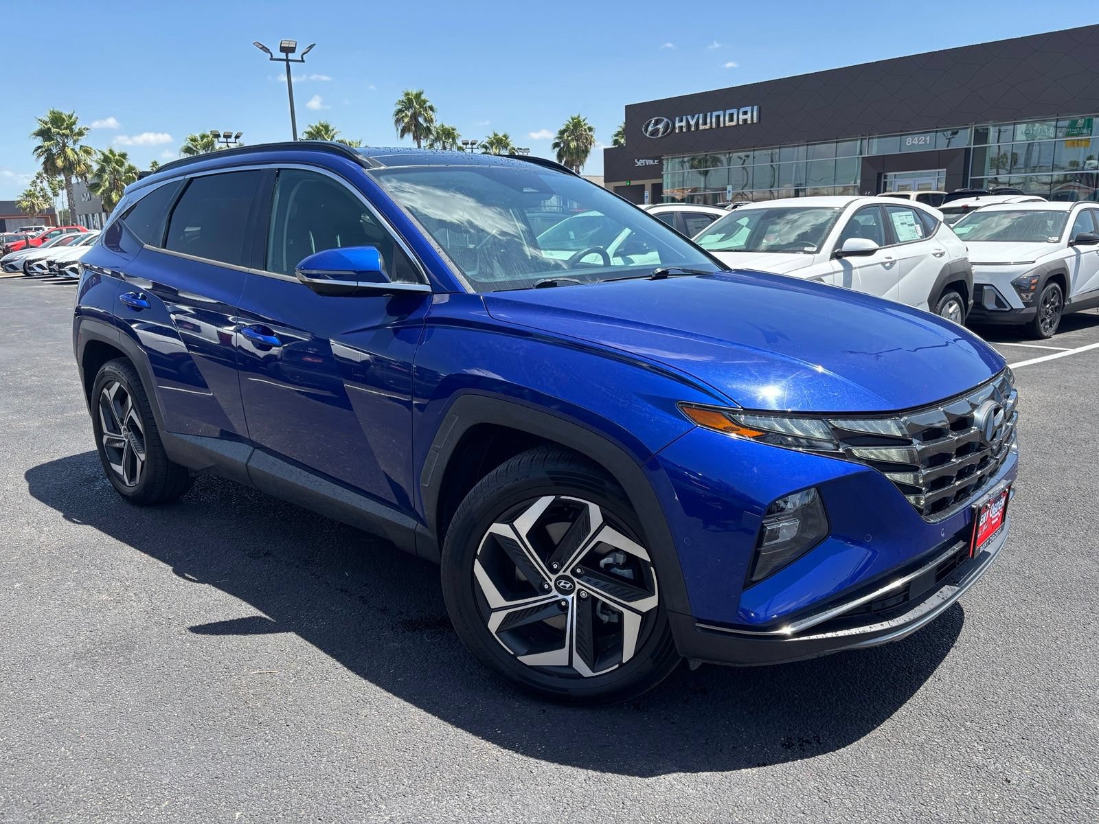 Certified 2022 Hyundai Tucson Limited w/ Cargo Package AWD/4WD image 1