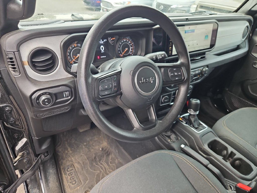 Certified 2024 Jeep Gladiator Sport AWD/4WD image 13