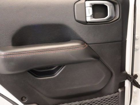 Used 2018 Jeep Wrangler Unlimited Rubicon image 29